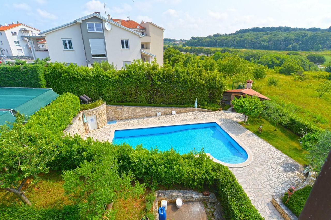 Pool Apartments 624 Pula Exterior photo