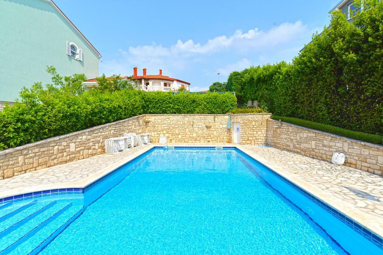 Pool Apartments 624 Pula Exterior photo